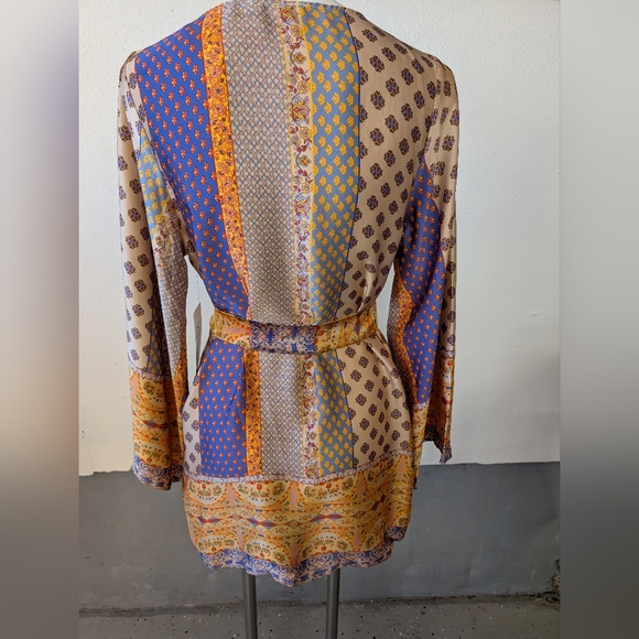 Kimono Wrap Dress Bell Sleeves Belted Multicolor Bohemian Size M NWT - Picture 2 of 4